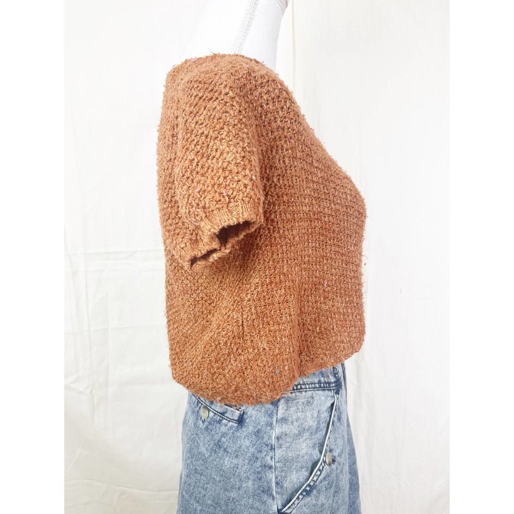 Handknit Bespoke Vintage Short Sleeve Cropped Top With Button Detail - Picture 3 of 4